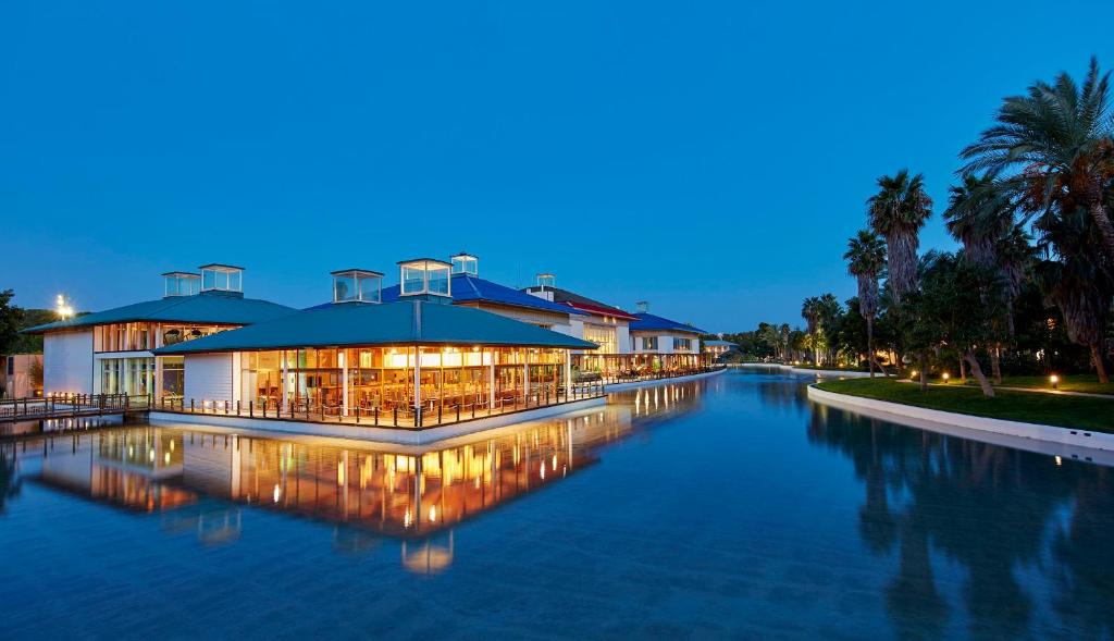 PortAventura Hotel Caribe - Includes PortAventura Park Tickets, Salou –  Tarifs 2024