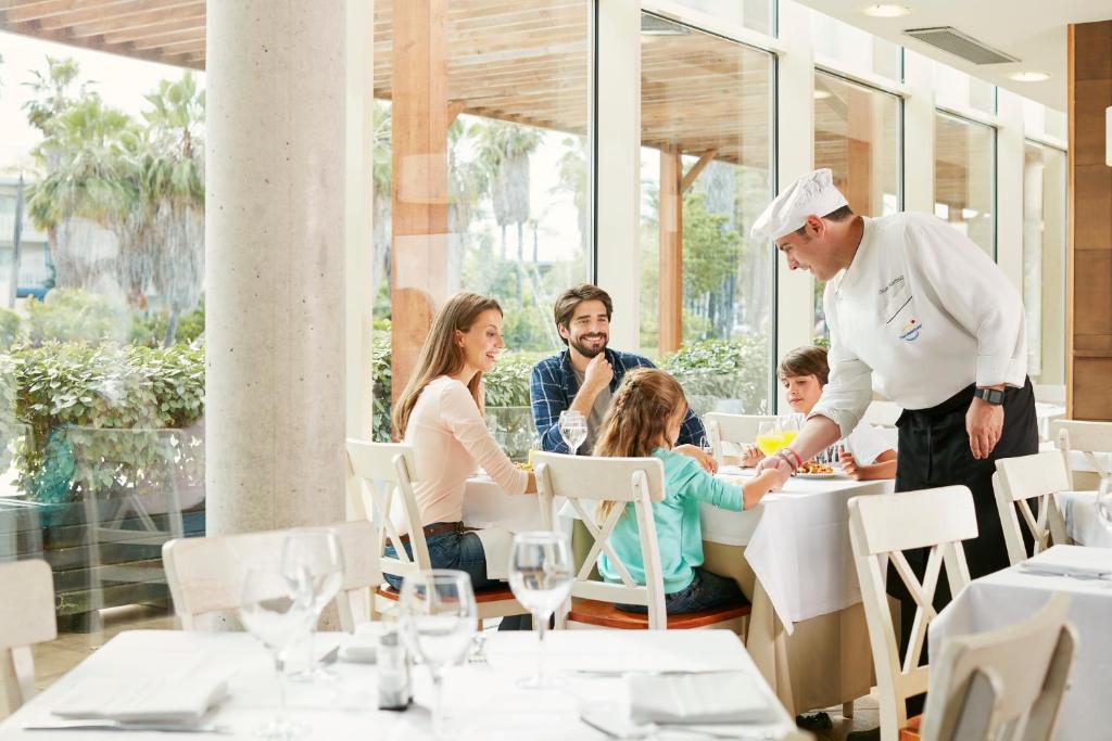 PortAventura Hotel Caribe - Includes PortAventura Park ...