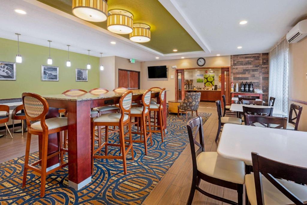 La Quinta by Wyndham Boise Airport photo