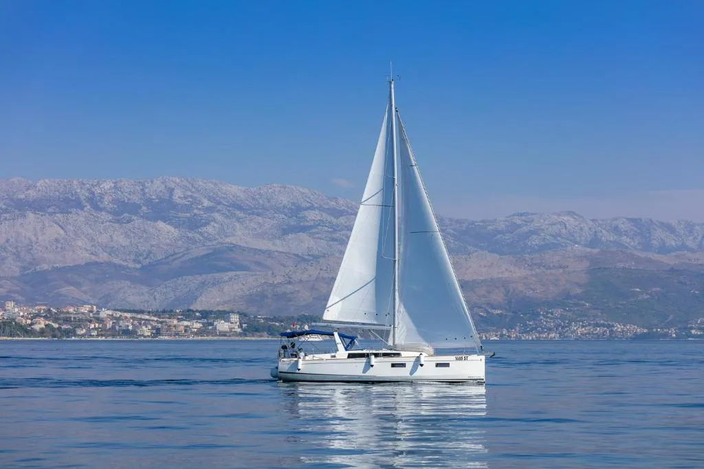 Beneteau Oceanis 38.1.- Anima Maris III Sailing Boat, Split, Croaţia