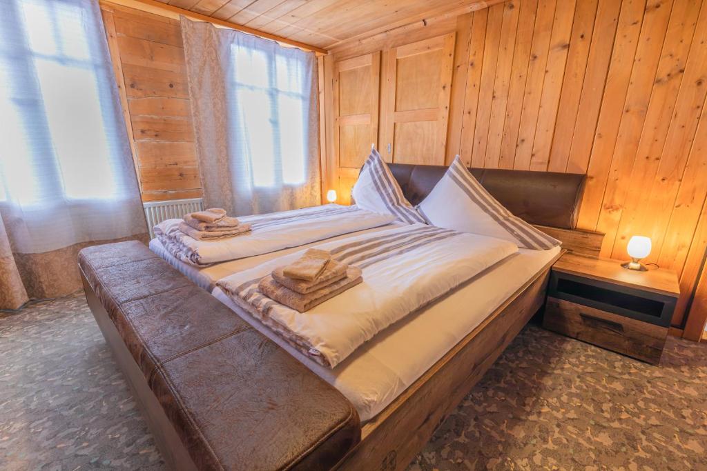 Letto o letti in una camera di Chalet Weid - Aare Jungfrau AG
