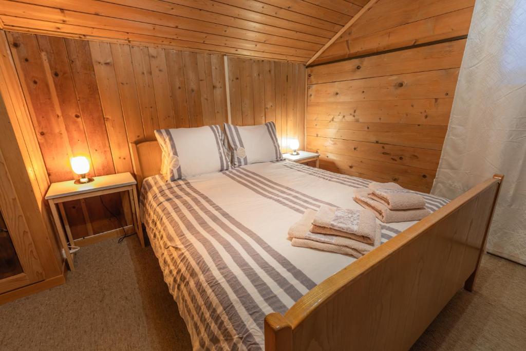 Letto o letti in una camera di Chalet Weid - Aare Jungfrau AG