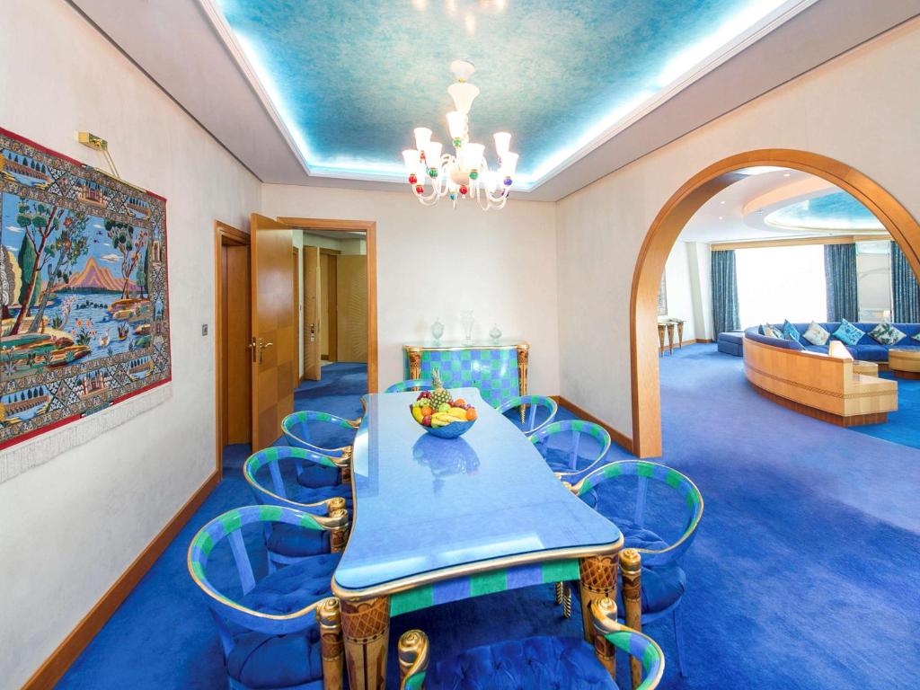 Posezení v ubytování Oryx Grand Hotel Jebel Hafeet