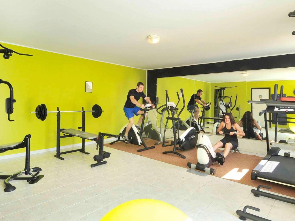 Fitness centrum a/nebo fitness zařízení v ubytování ibis Orange Sud