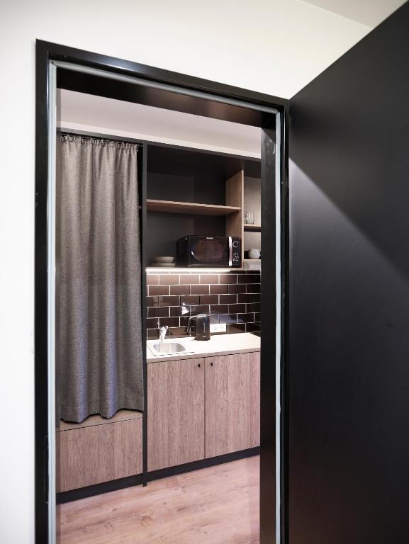 PHNX Aparthotel Hamburg - Resim 7