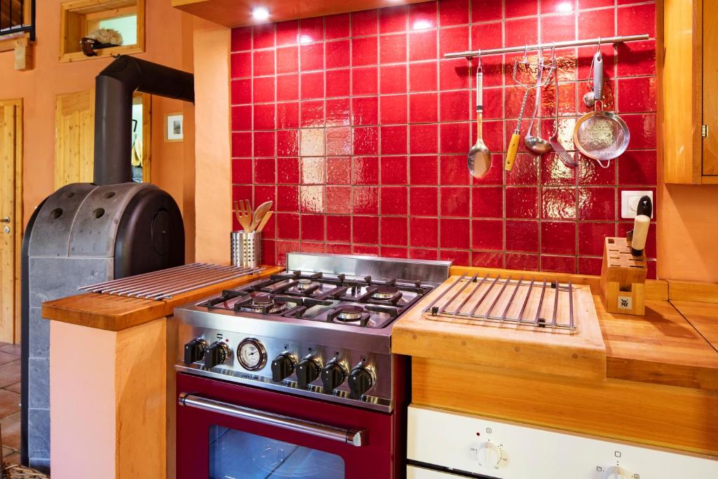 Kuchyň nebo kuchyňský kout v ubytování Villa Waldeslust