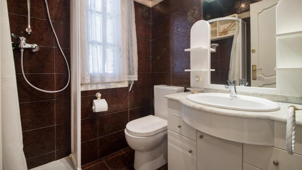 A bathroom at R60 Casa Sendo