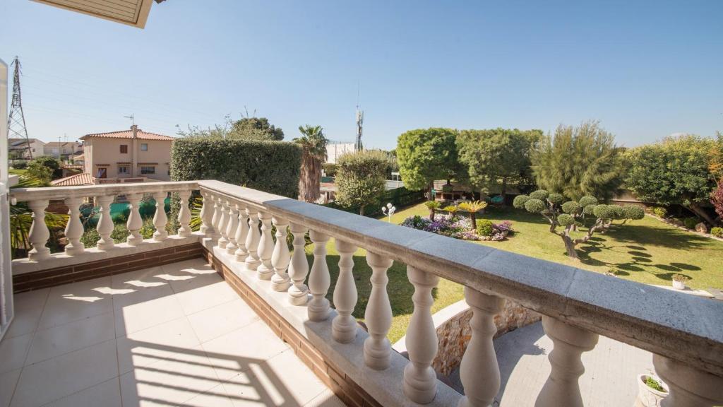 A balcony or terrace at R60 Casa Sendo
