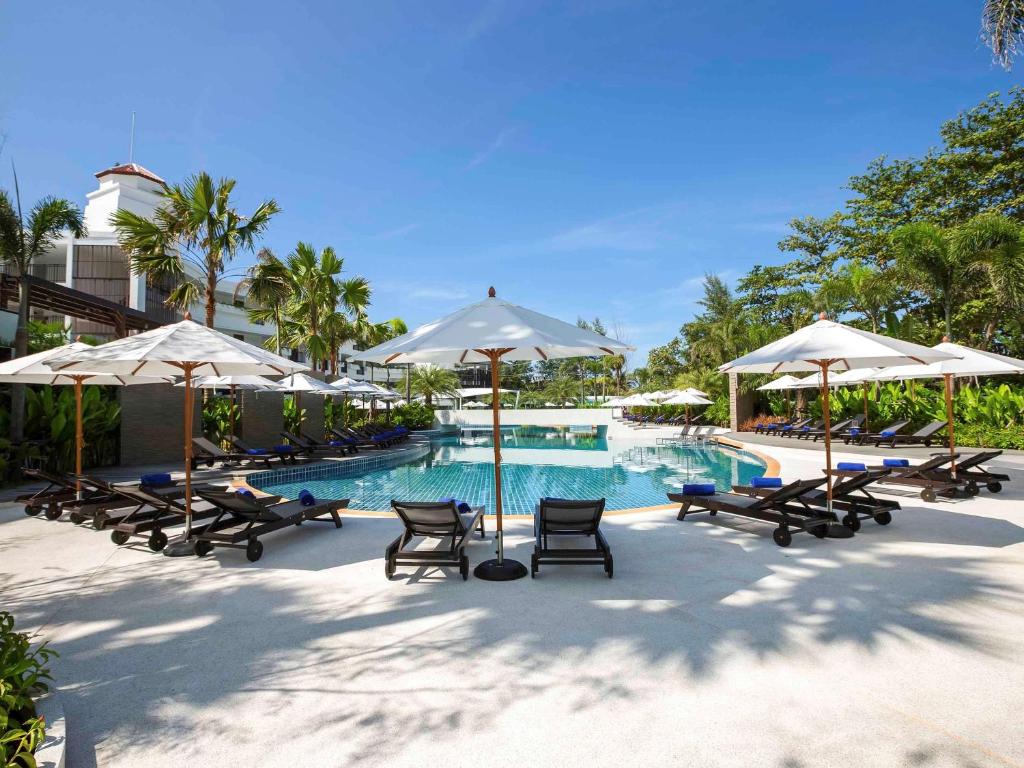 Bazén v ubytování Holiday Inn Resort Phuket Karon Beach by IHG nebo v jeho okolí