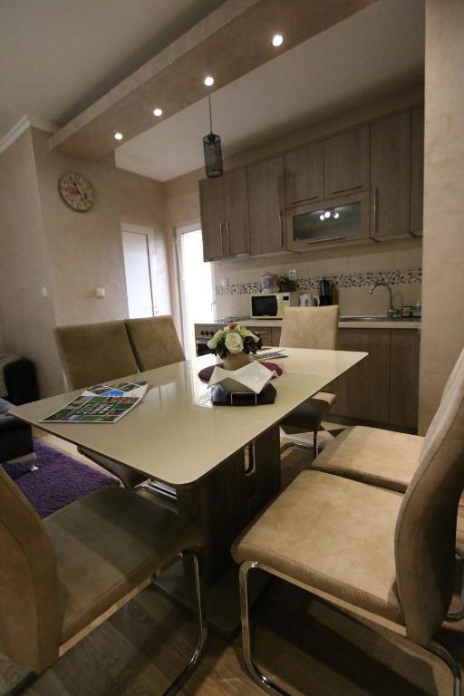 Kuhinja ili čajna kuhinja u objektu Relax Apartment