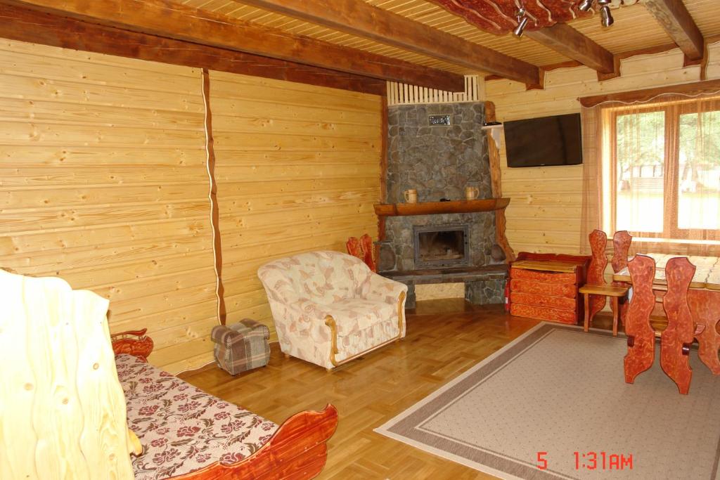 Bilochka - Cabaña (2 Adultos + 1 Niño)