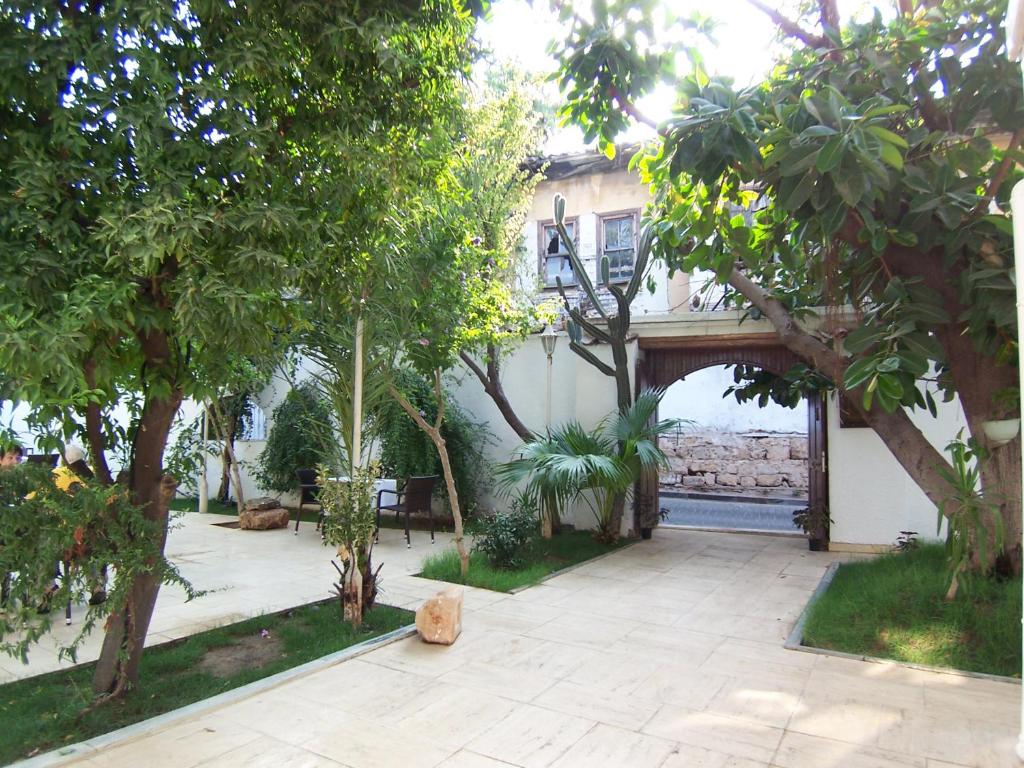 Zahrada ubytování Kaleiçi Ozkavak Hotel