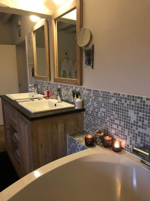 Koupelna v ubytování De Verborgen Parel B&B