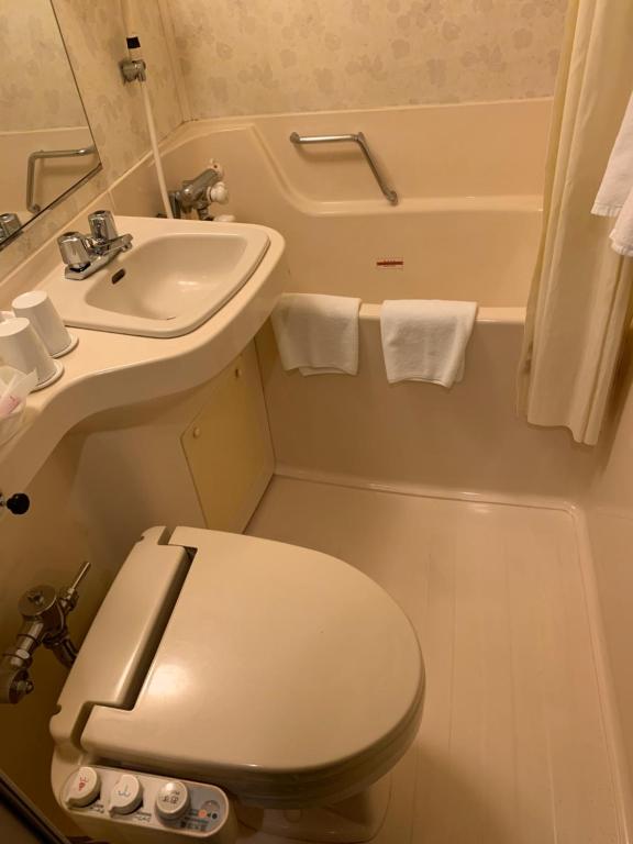 Koupelna v ubytování Bandai Silver Hotel