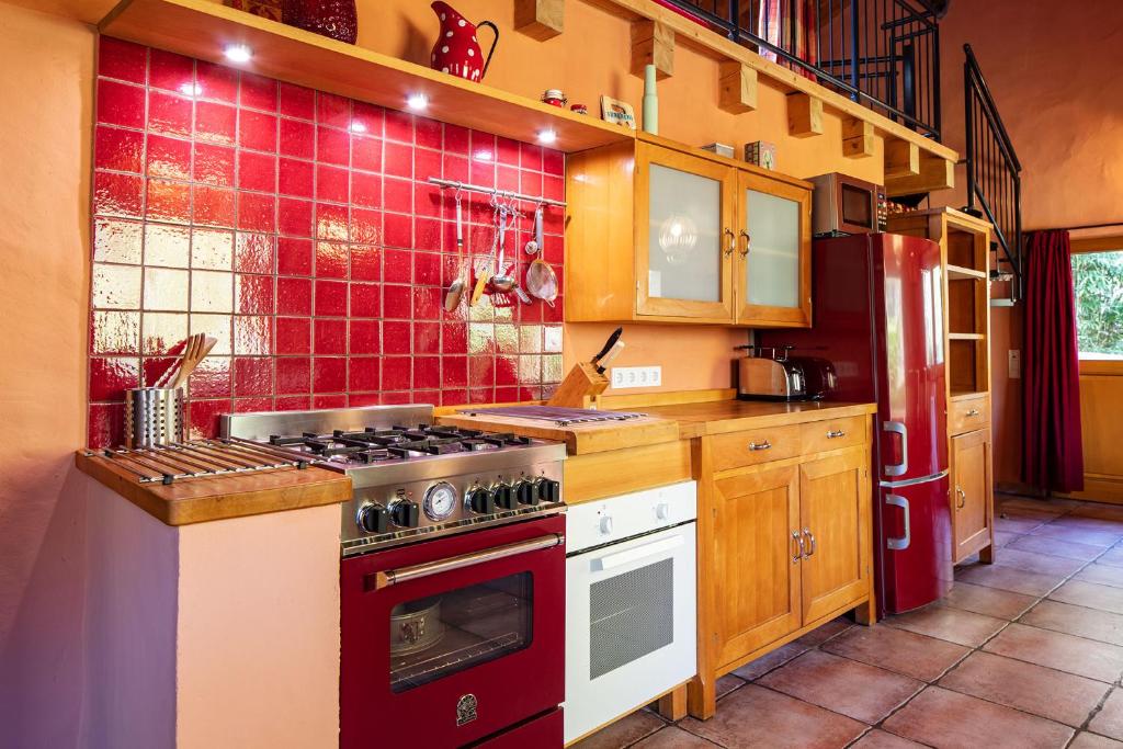 Kuchyň nebo kuchyňský kout v ubytování Villa Waldeslust