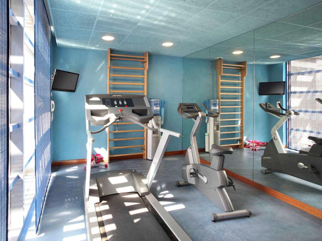 Fitness centrum a/nebo fitness zařízení v ubytování Novotel Suites Nancy Centre