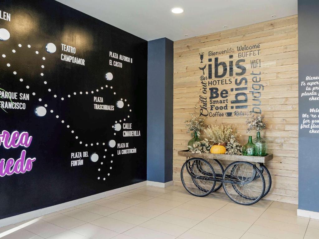 Montar en bicicleta en Ibis Oviedo o alrededores