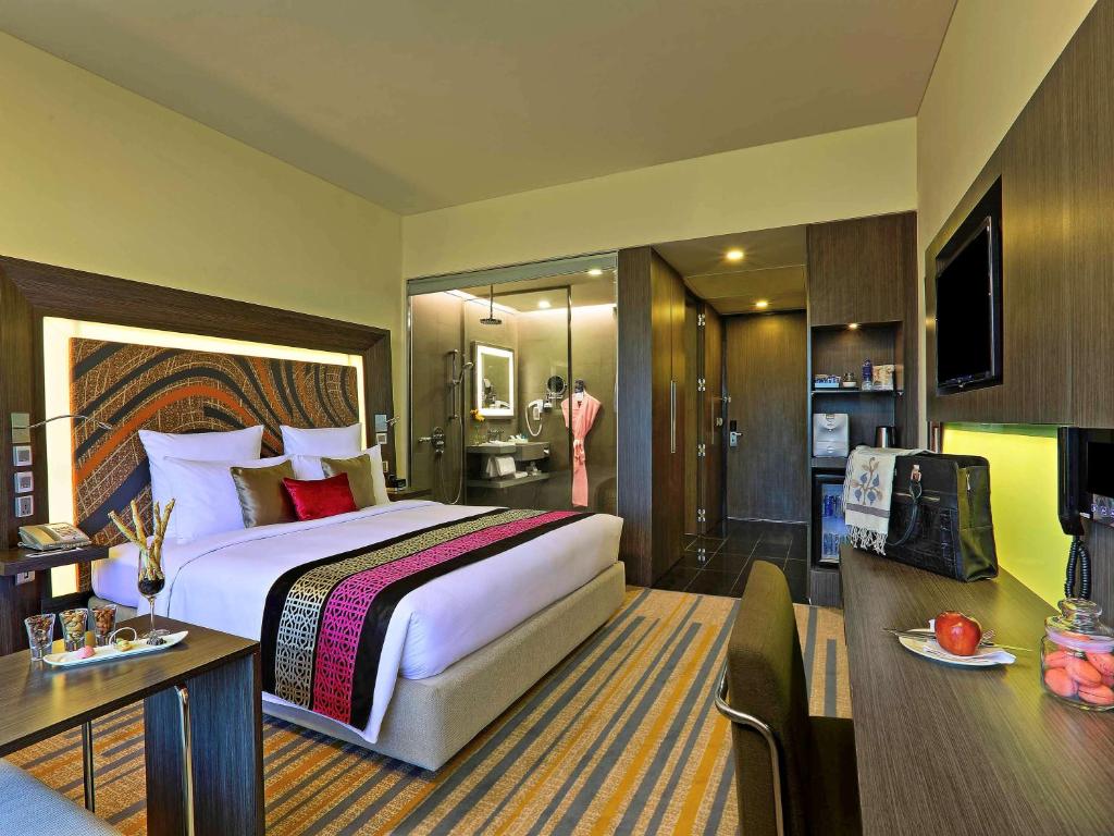 Kuchyň nebo kuchyňský kout v ubytování Novotel Kolkata Hotel and Residences