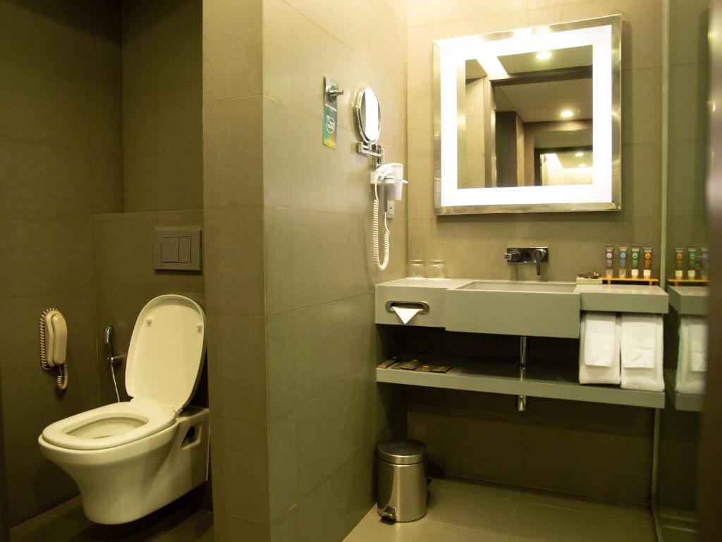Koupelna v ubytování Novotel Kolkata Hotel and Residences
