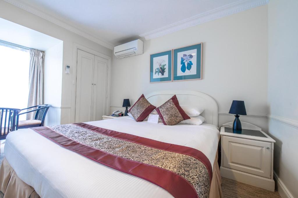 Twin Towers Inn - Resim 37