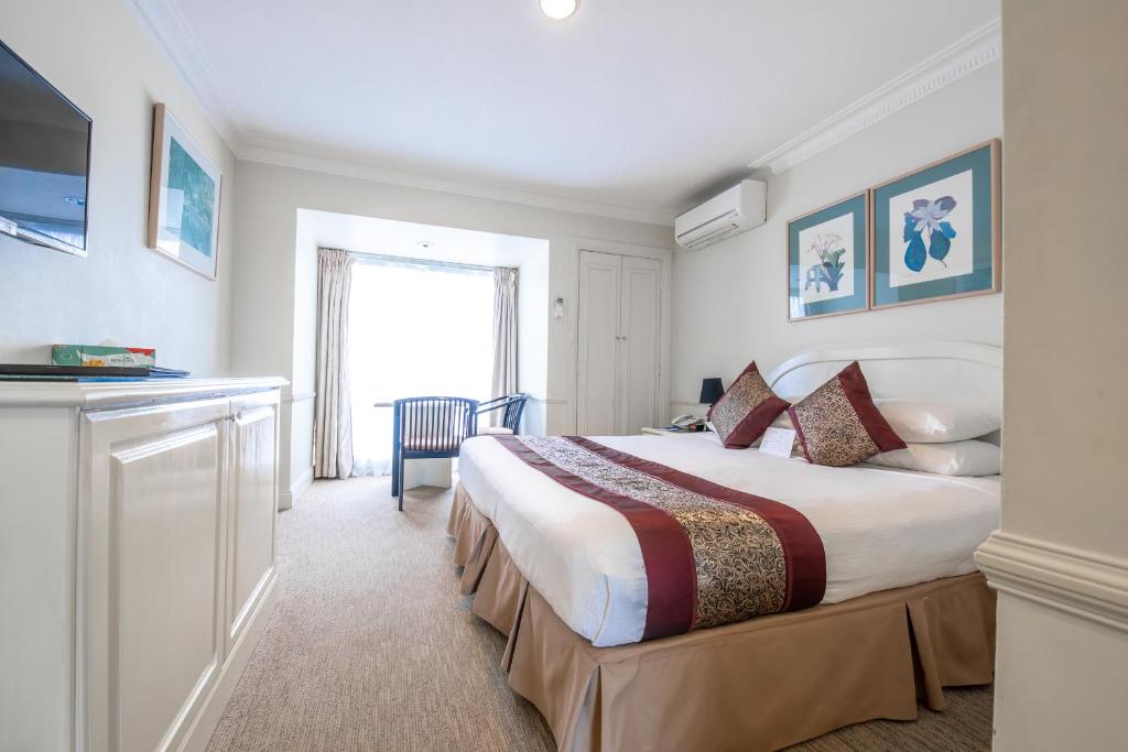 Twin Towers Inn - Resim 10