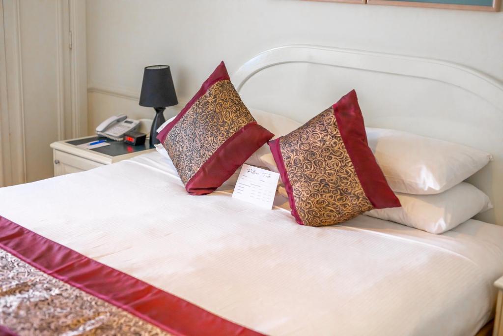 Twin Towers Inn - Resim 38