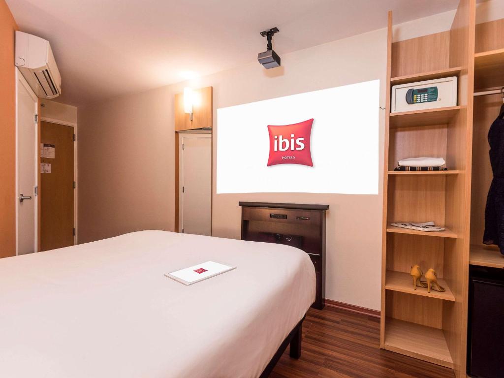 Postel nebo postele na pokoji v ubytování ibis Lima Larco Miraflores