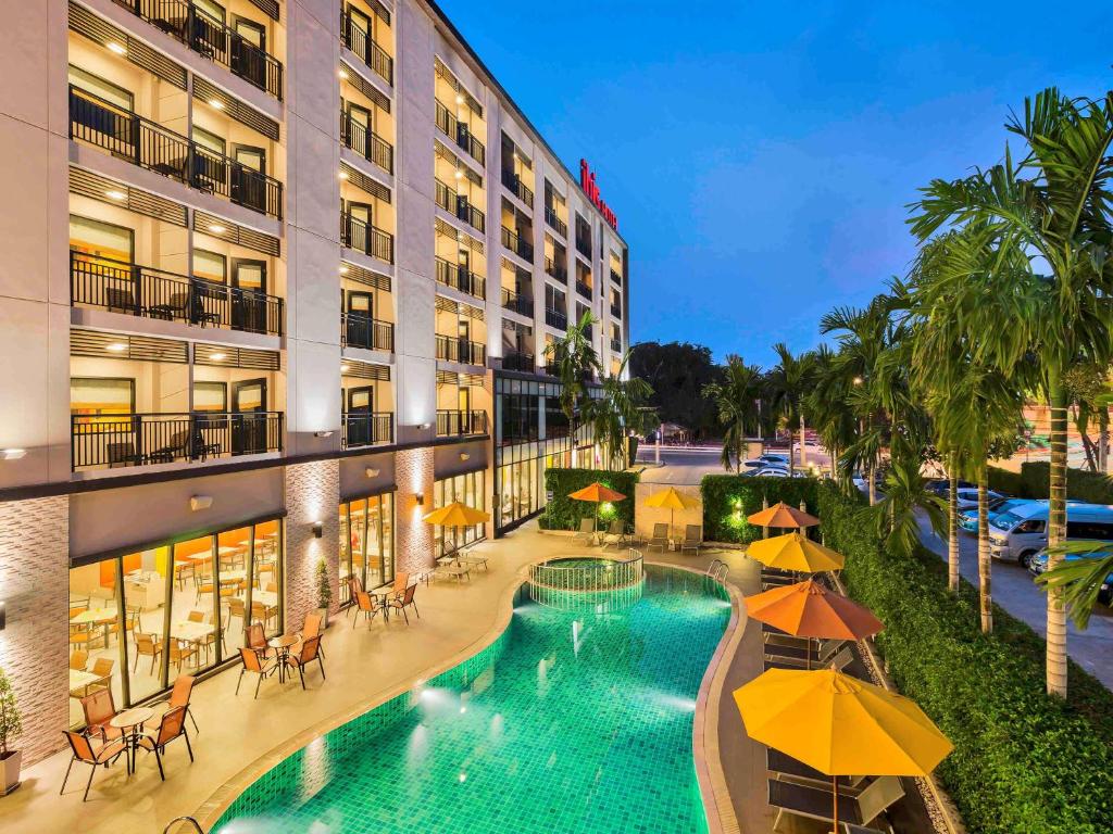 Bazén v ubytování Ibis Hua Hin nebo v jeho okolí