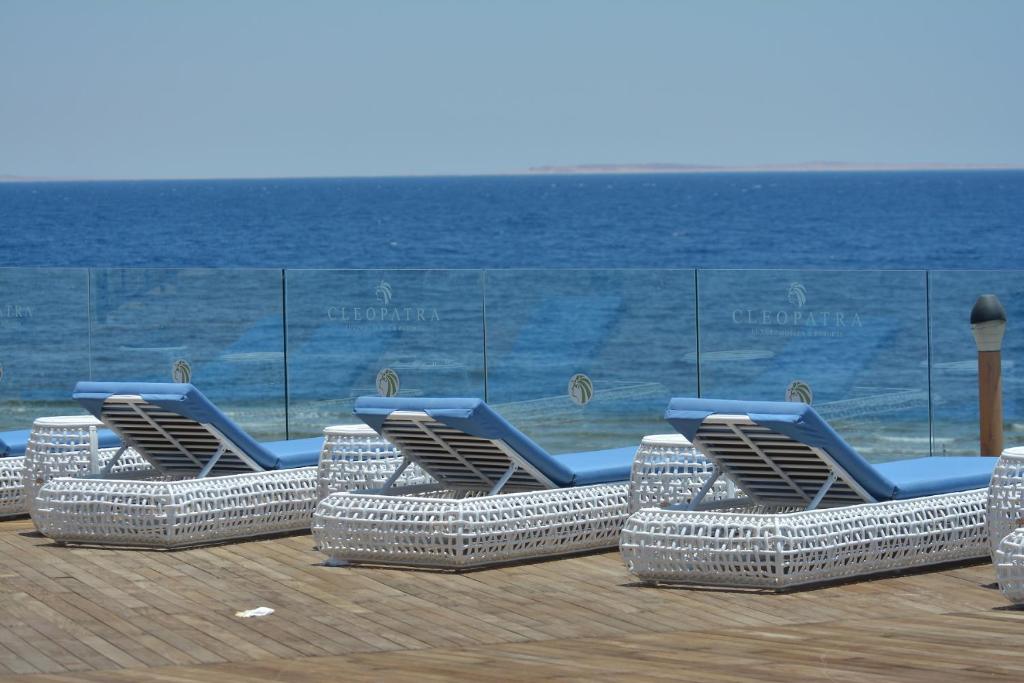 Vue générale sur la mer ou vue sur la mer prise depuis le complexe hôtelier
