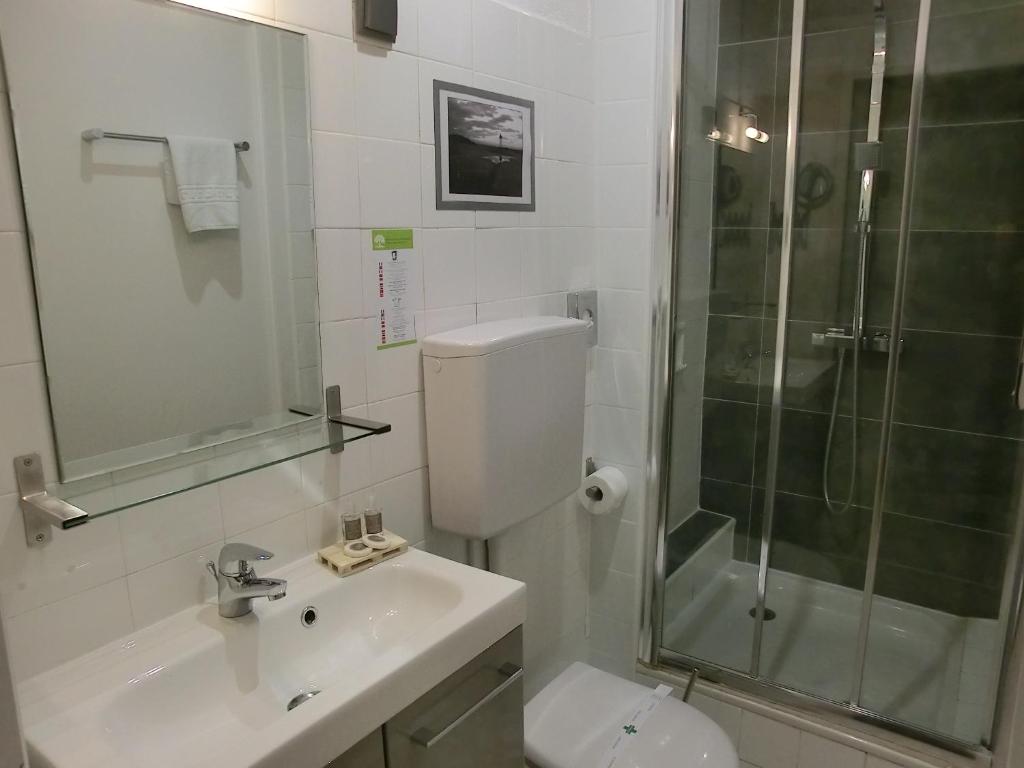 Koupelna v ubytování Hotel Sur Le Quai