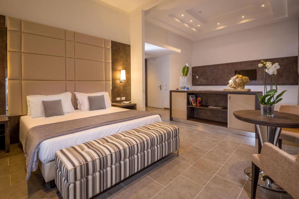 Postel nebo postele na pokoji v ubytování Hearth Hotel