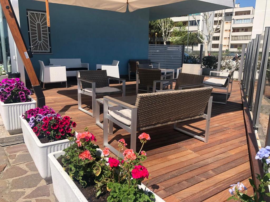 Balkón nebo terasa v ubytování Hotel-Residence-b&b Le Dune beach service included