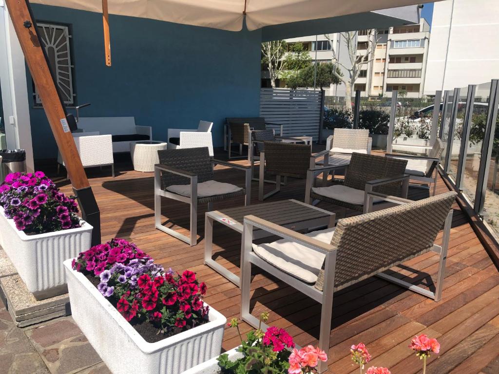 Posezení v ubytování Hotel-Residence-b&b Le Dune beach service included