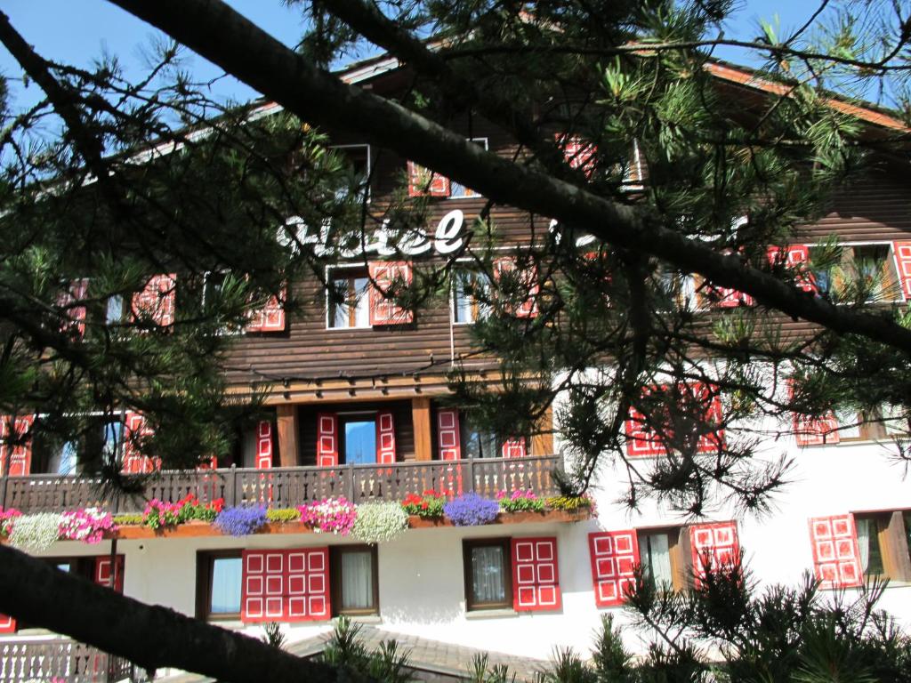 Budova, kde se hotel nachází