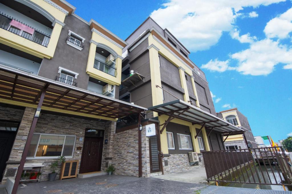 Child house holiday home - Four-Bedroom House