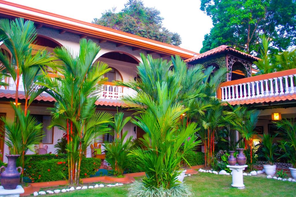 Jardín al aire libre en Hotel Villabosque Eco Boutique