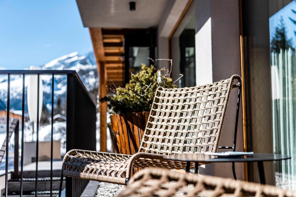 Nespecifikovaný výhled na hory nebo výhled na hory při pohledu z hotelu