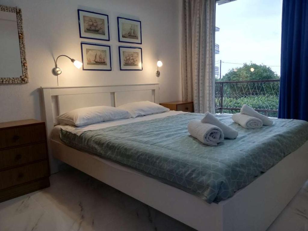 Kariani Beach Apartment - Apartment With Sea View