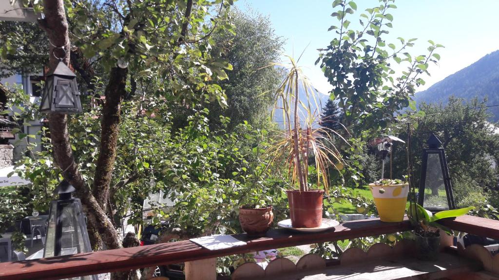 Výhľad na hory alebo výhľad na hory priamo z hotela