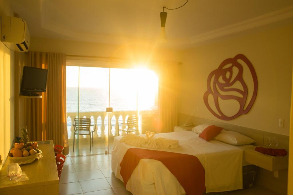  Ocean View Hotel