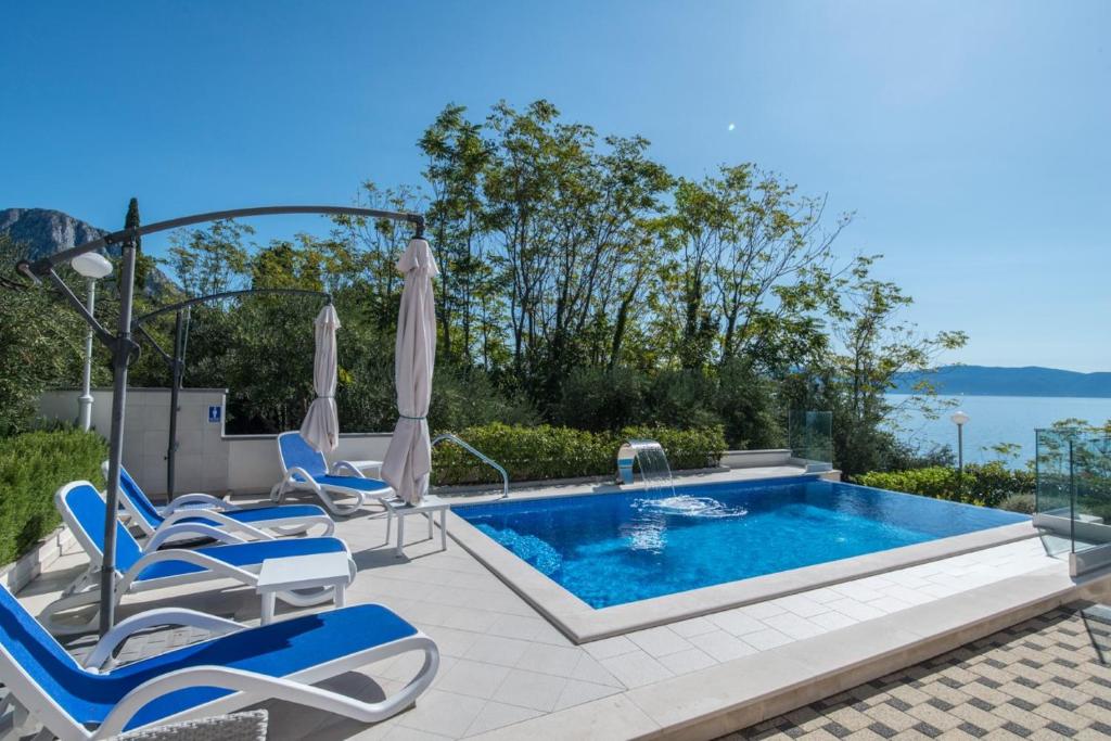 Bazén v ubytovaní Naša Kuća Bed & Breakfast - Adults Only alebo v jeho blízkosti