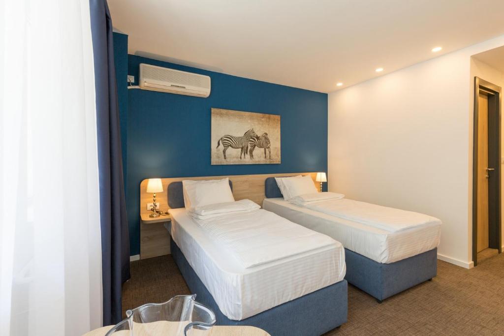 Premium Crown Suites - Resim 40