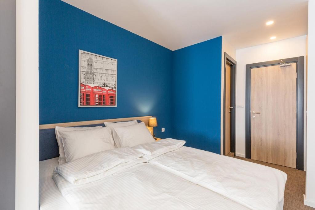 Premium Crown Suites - Resim 13