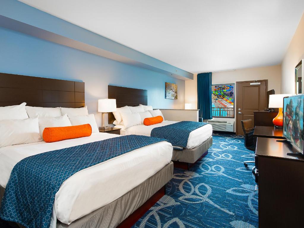 Country Cascades Waterpark Resort - Suite With Pool View