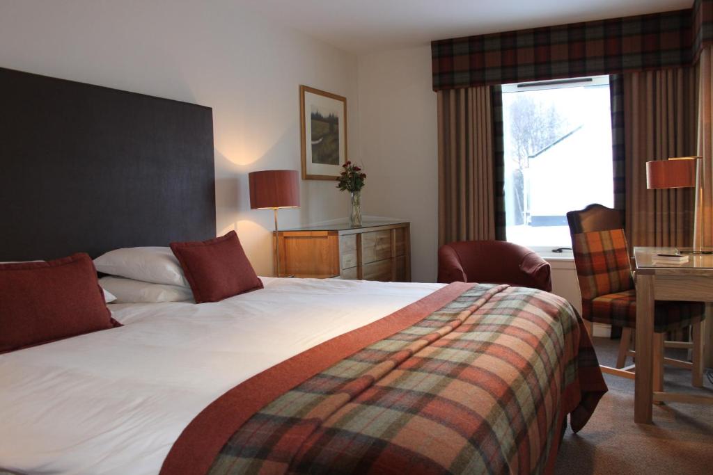 Macdonald Spey Valley Resort - Spacious Extra Three Bedroom Apartment ( Log Fire)