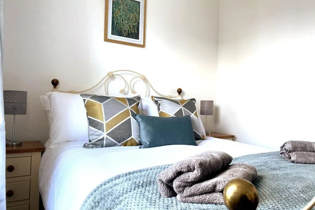 Exclusive Apartment in The Heart of Cambridge - Parking, Cambourne, United Kingdom