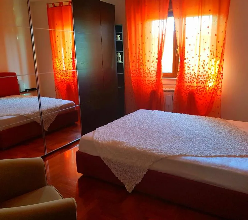 Casa Roma Est, Roma, Italia