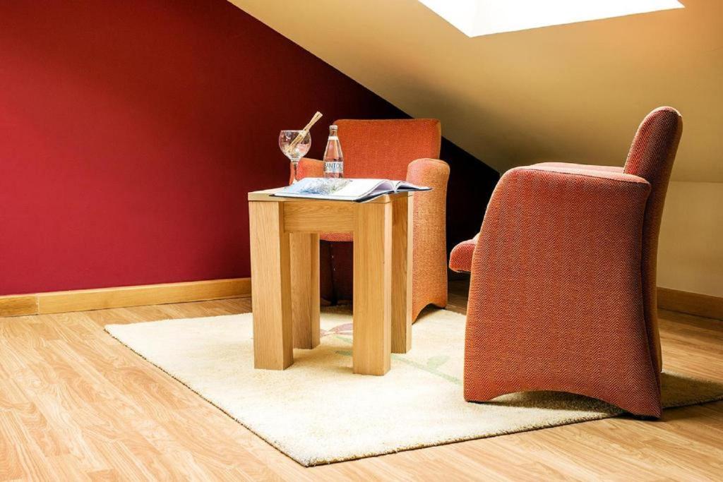 A seating area at Hotel Arha Mar Comillas