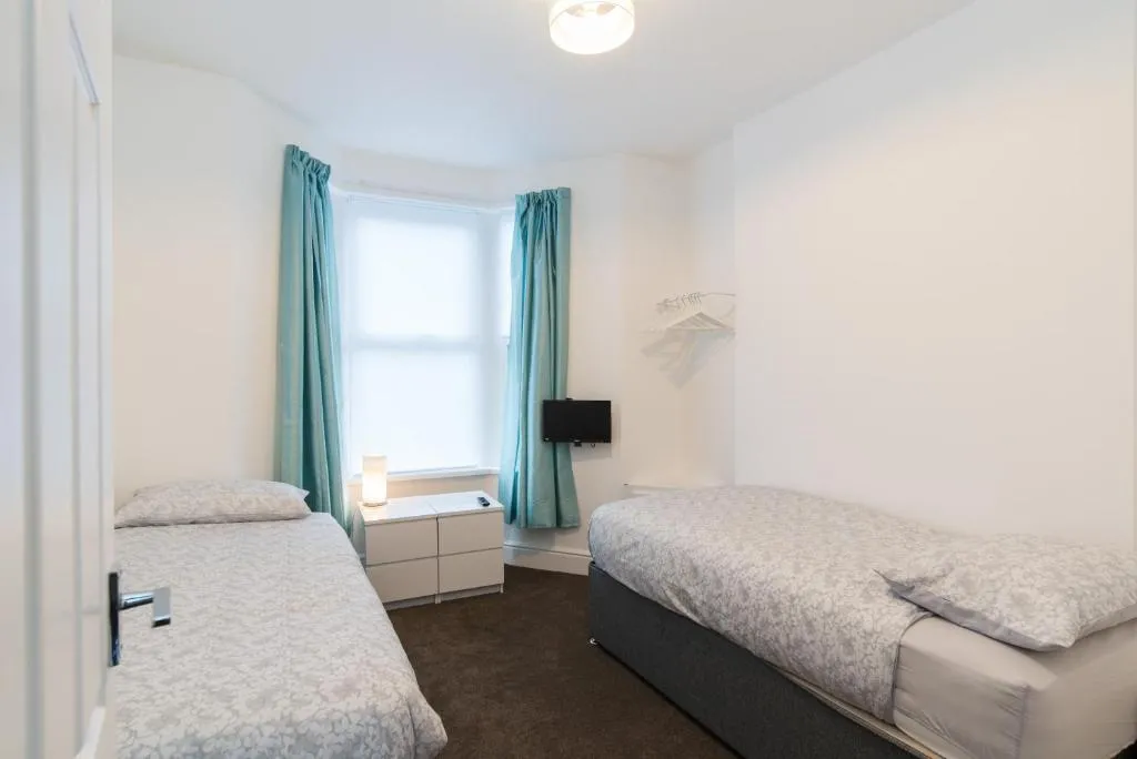 Ideal Two Bedroom Apartment near Centre & Stadium, Cardiff, Marea Britanie