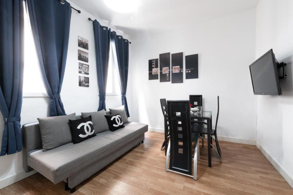 Apartamentos Day Madrid GRAN VIA Centro Sol Malasaña - Classic Apartment